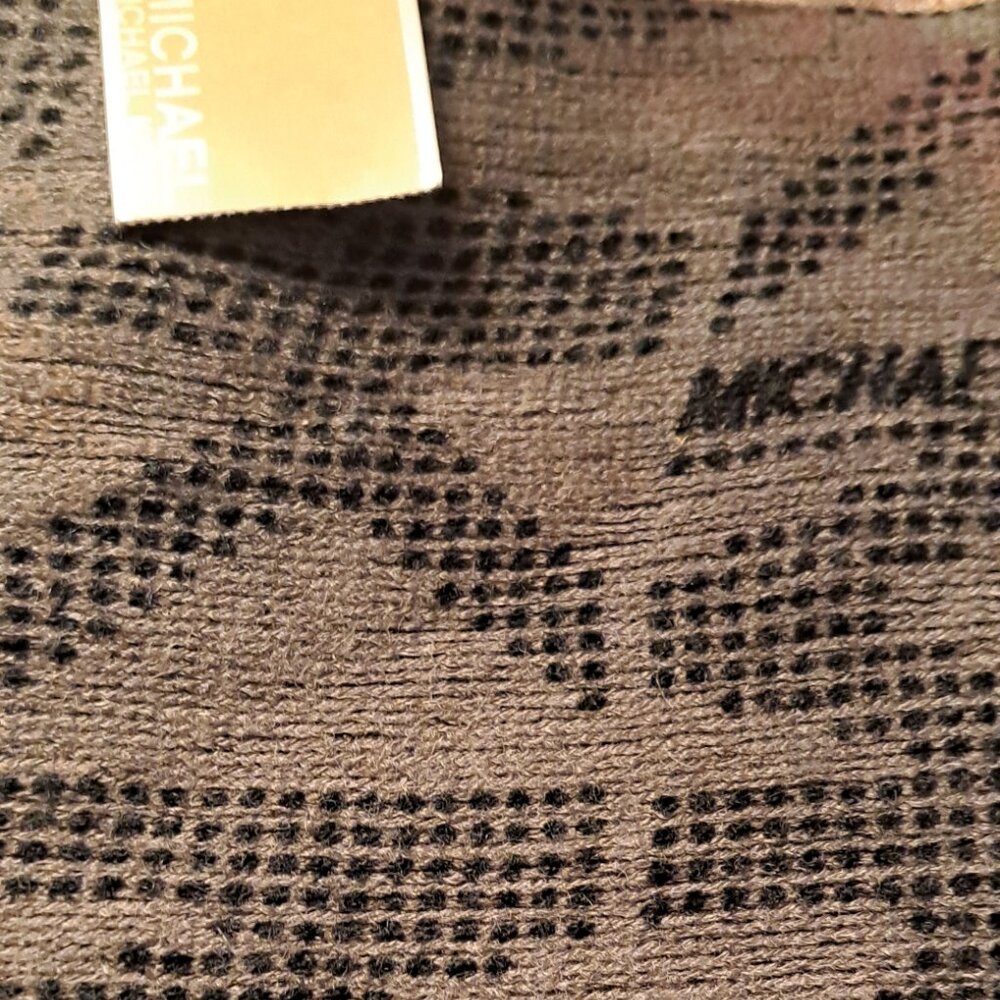 MK unity scarf